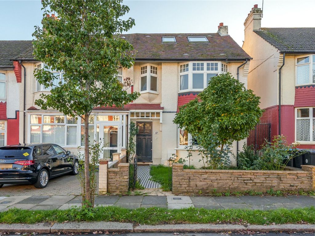 5 bed end terrace house for sale in Crestbrook Avenue, Palmers Green
