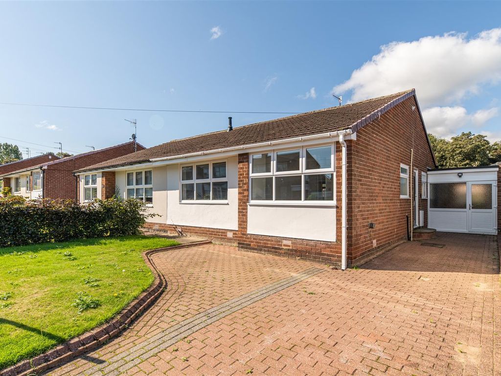2 bed semidetached bungalow for sale in Dene Close, Ryton, Tyne And