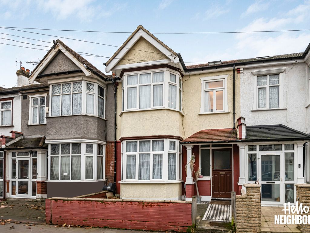 5 bed terraced house to rent in Oaklands Avenue, Thornton Heath CR7, £2,750 pcm Zoopla