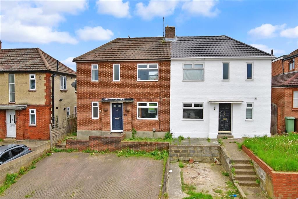 3 bed semidetached house for sale in Hawthorn Road, Strood, Rochester, Kent ME2 Zoopla