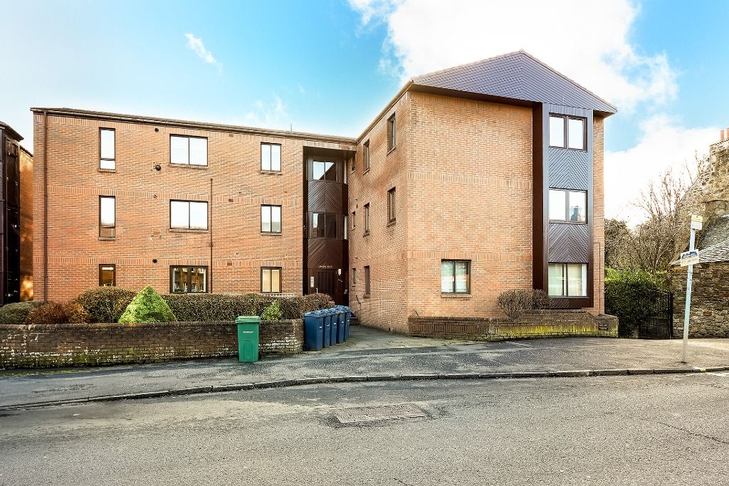2 bed flat to rent in Lanark Road, Juniper Green, Edinburgh EH14, £
