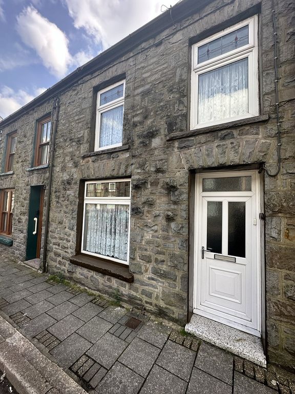 3 bed property for sale in Gwendoline Street, Treherbert, Treorchy