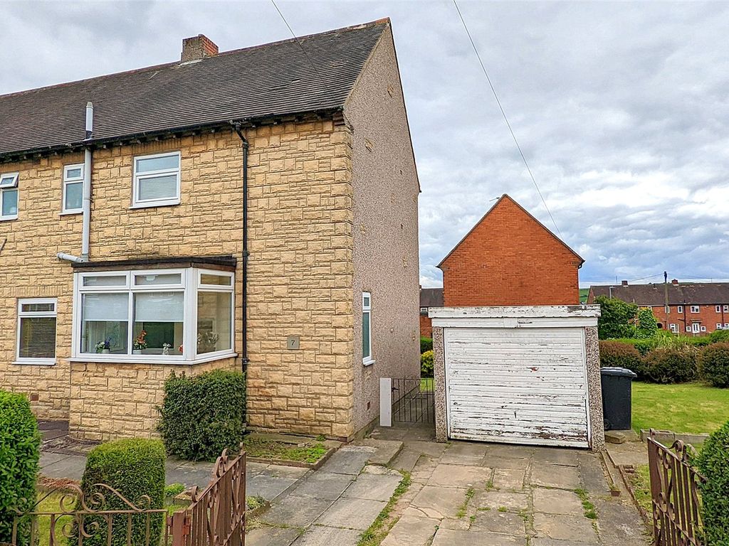 3 bed end terrace house for sale in Kitson Hill Crescent, Mirfield