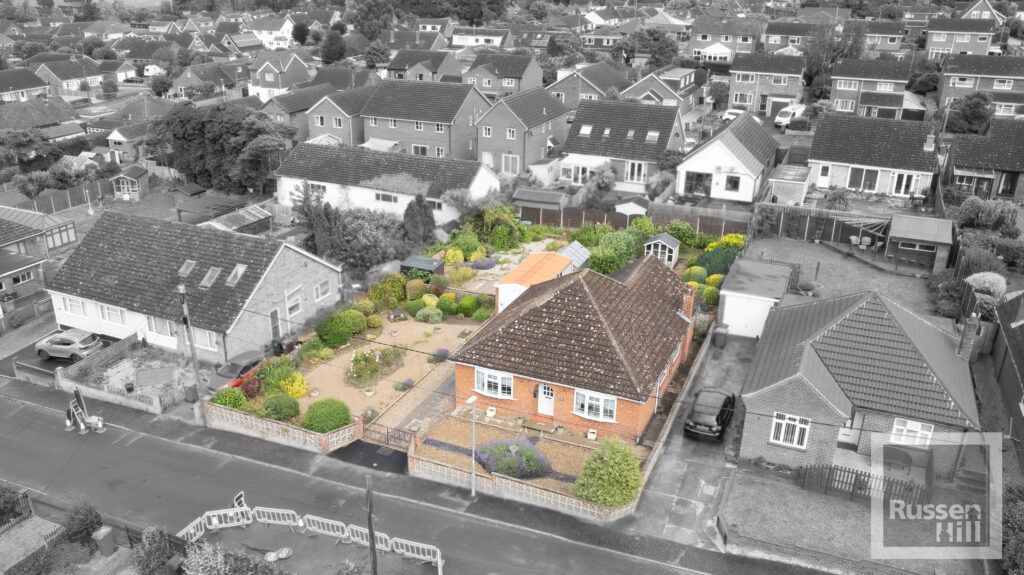 3 bed detached bungalow for sale in West Road, New Costessey, Norwich