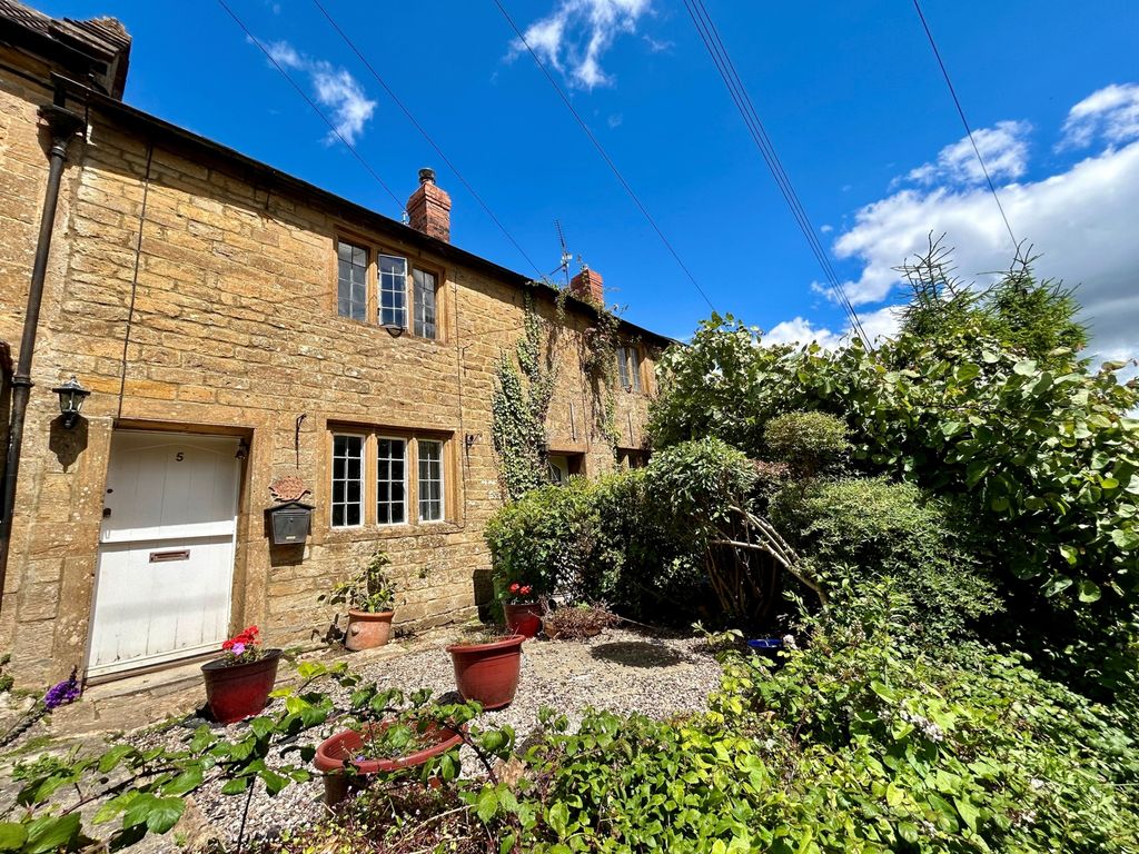 2 bed terraced house for sale in Chapel Hill, Higher BA22, £