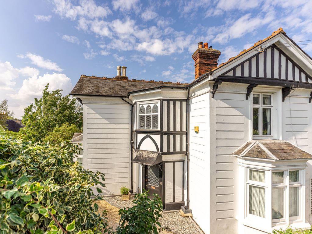 3 bed detached house for sale in Mount Pleasant Road, Saffron Walden