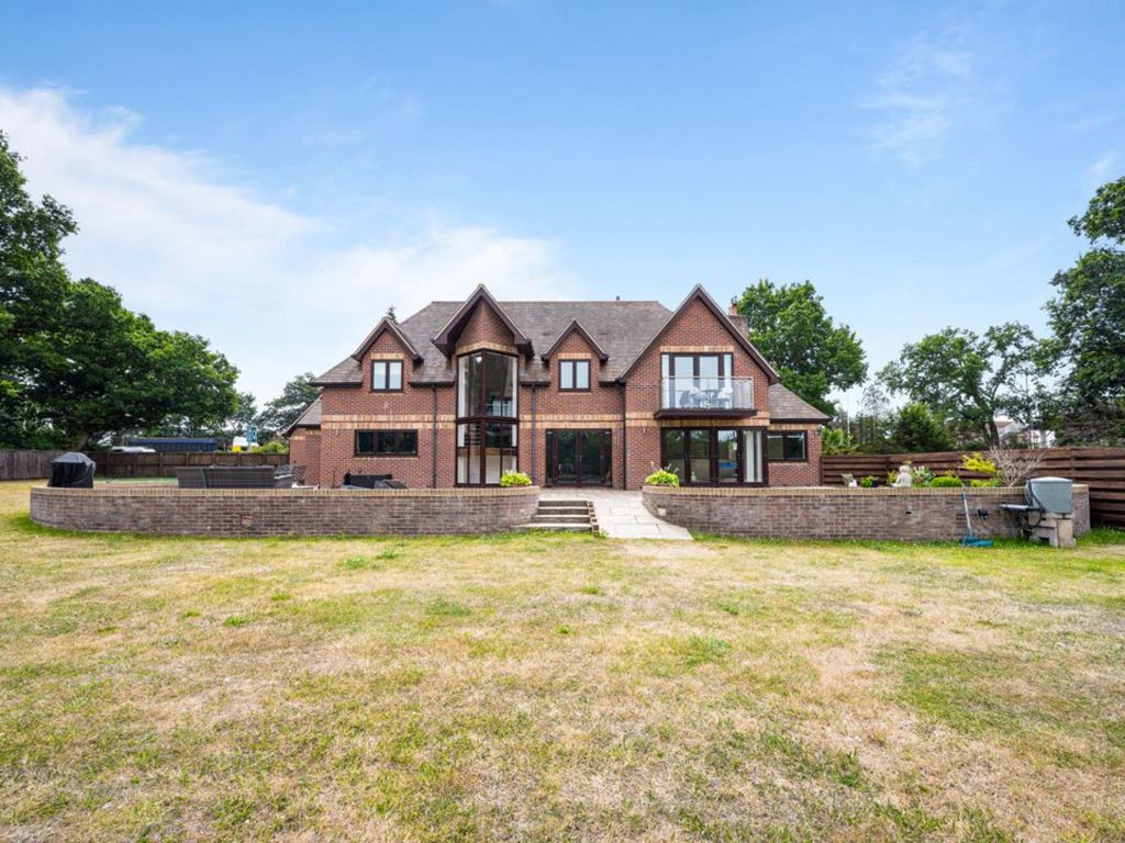 6 bed detached house for sale in Ringwood Road, Ringwood BH24 Zoopla