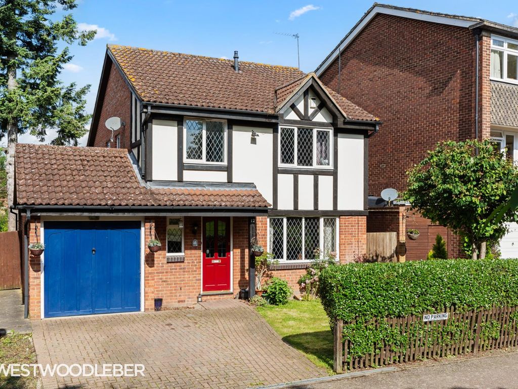 4 bed detached house for sale in Church View, Broxbourne EN10, £800,000