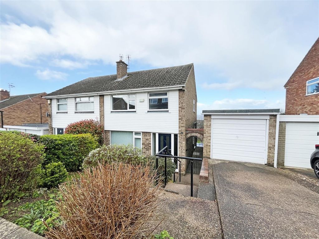 3 bed semidetached house to rent in Stiles Road, Arnold, Nottingham