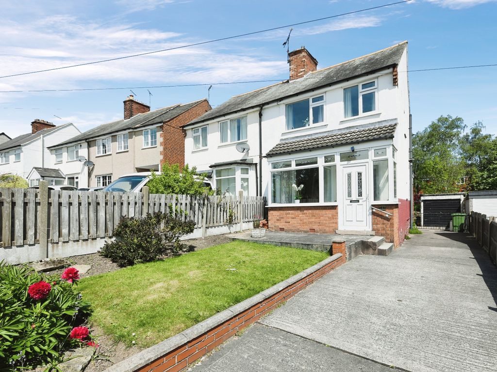 3 bed semidetached house for sale in Hady Hill, Chesterfield