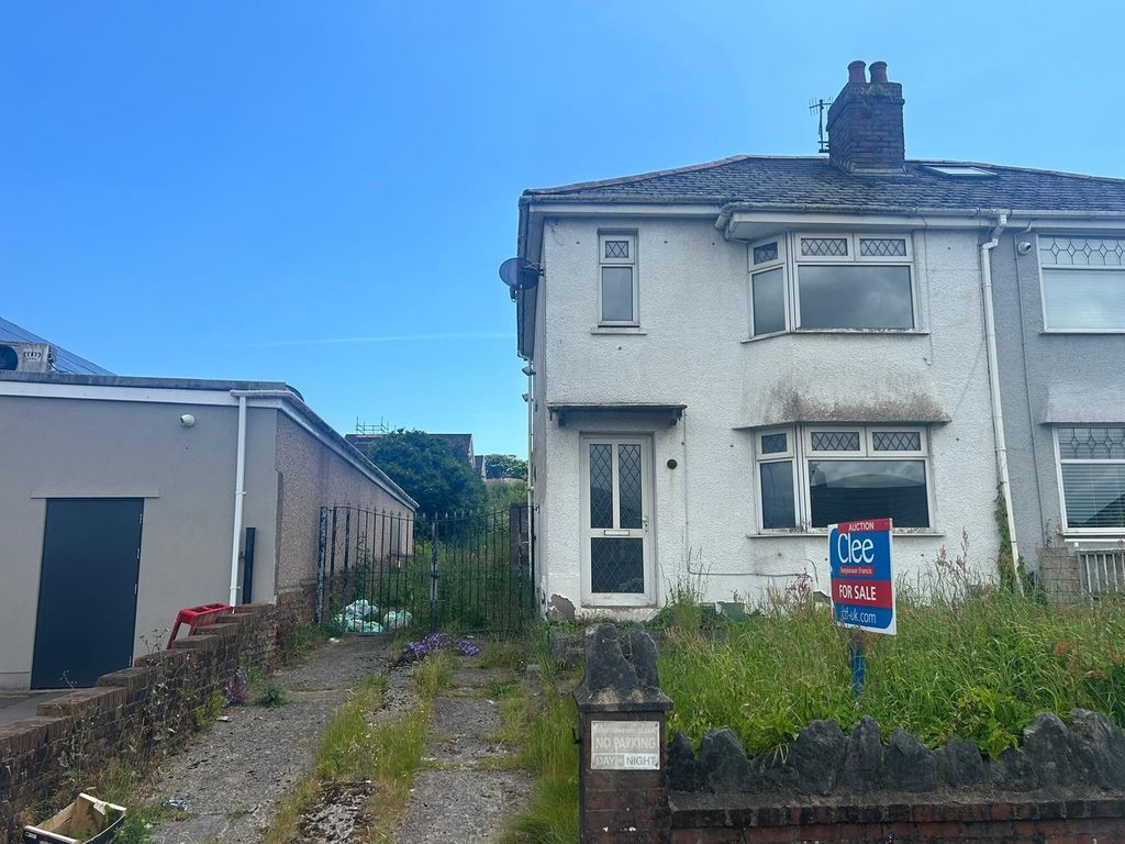 3 bed semidetached house for sale in Carmel Road, Winch Wen, Swansea