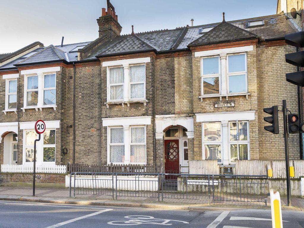 3 bed property for sale in Southcroft Road, London SW17, £750,000 Zoopla