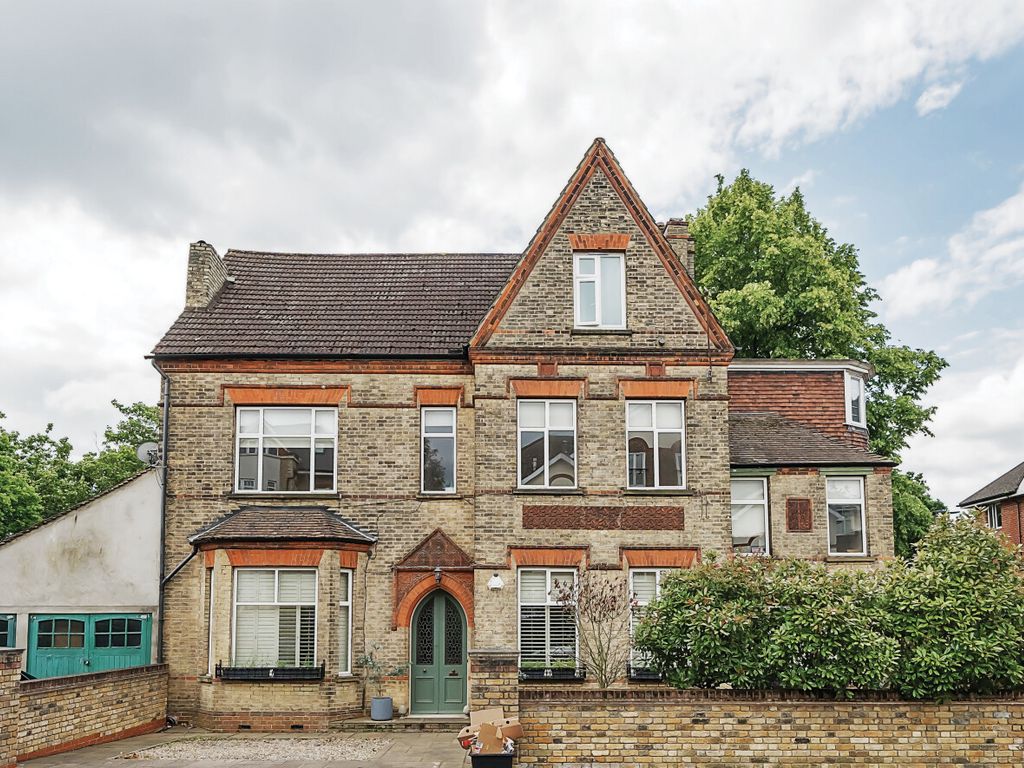 2 bed flat for sale in Oaklands Road, Bromley BR1, £400,000 Zoopla
