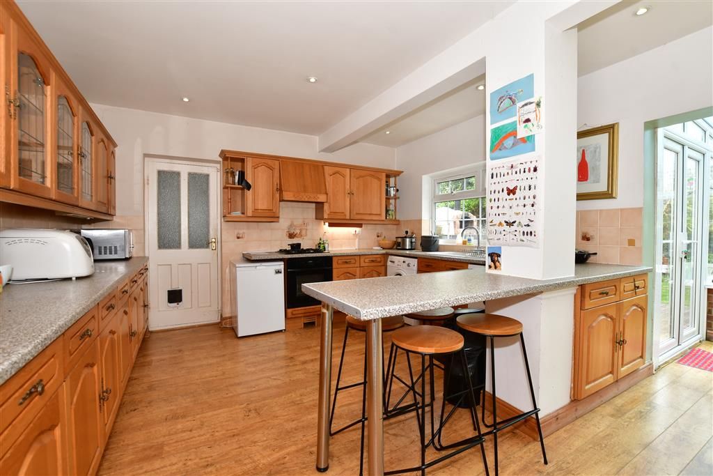 3 bed detached bungalow for sale in Eynsford Road, Farningham, Kent DA4