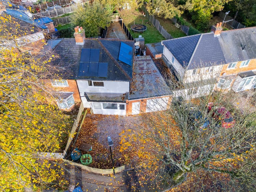 3 bed semidetached house for sale in Lockwood Road, Northfield