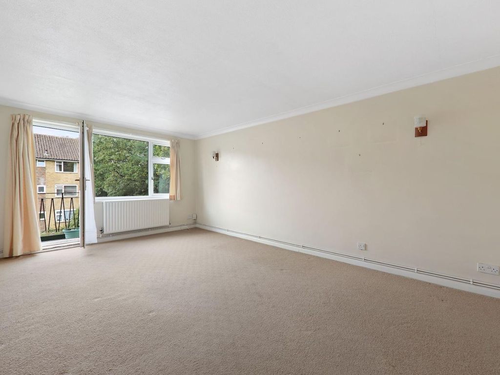 2 bed flat for sale in Embassy Gardens, Beckenham BR3, £350,000 Zoopla
