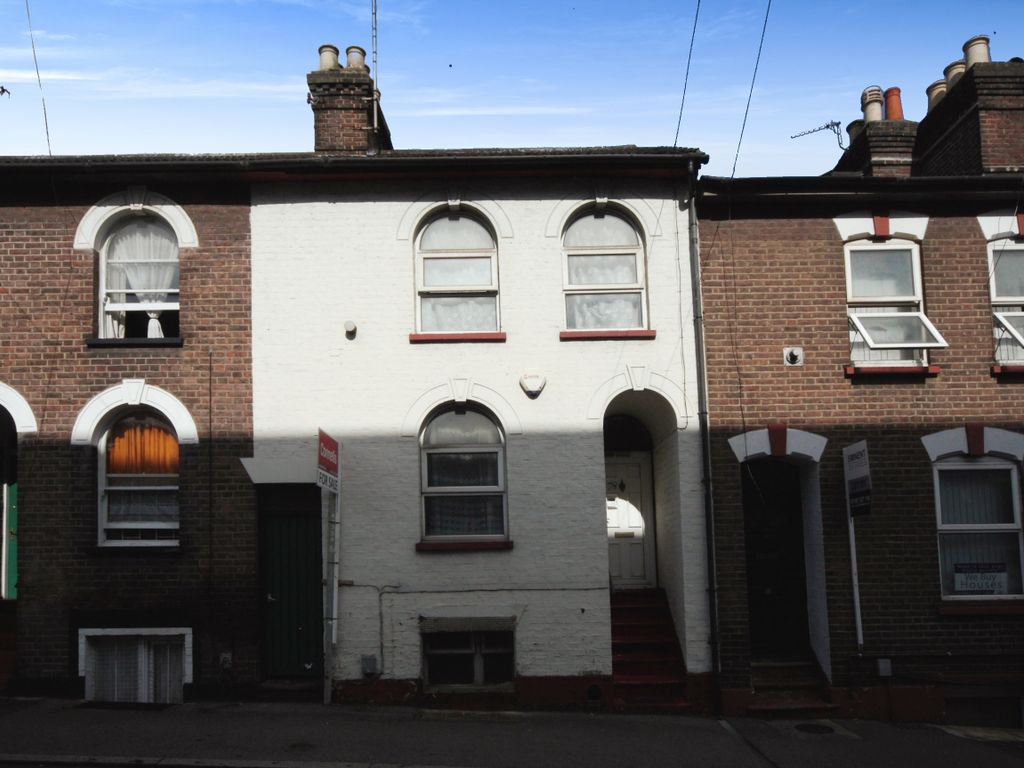 4 bed terraced house for sale in Inkerman Street, Luton, Bedfordshire