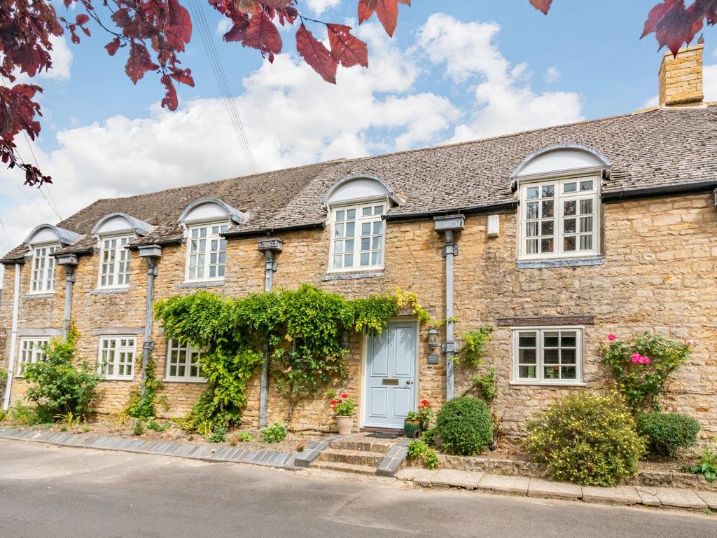 4 bed semidetached house for sale in Broad Street, Long Compton