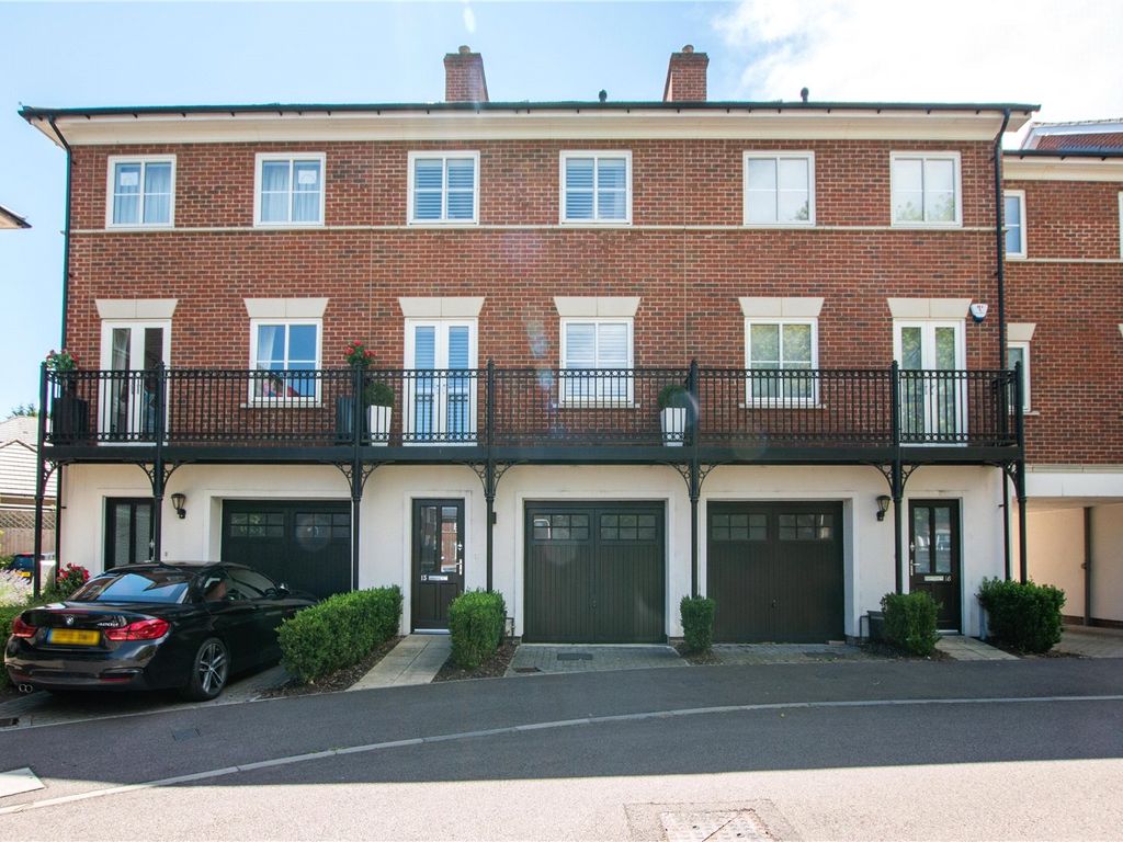 Mowbray Close, Epping CM16  