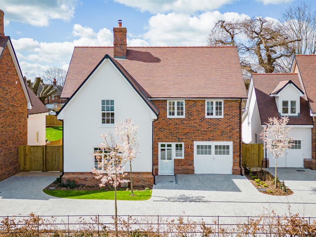 New home, 4 bed detached house for sale in Redwood Gardens, Redwood