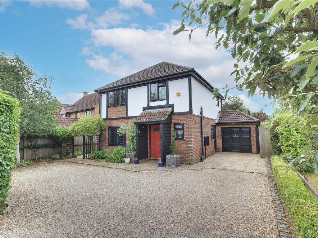 4 bed detached house for sale in The Fairway, Bluntisham, Huntingdon