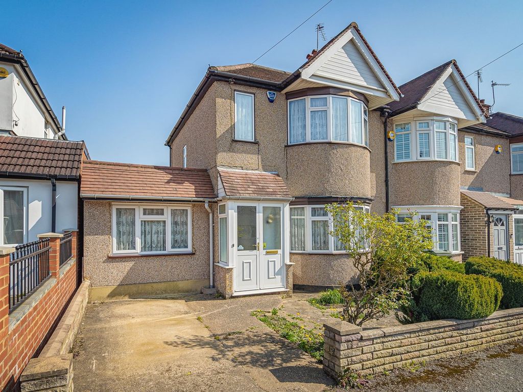 4 bed end terrace house for sale in Beverley Road, Ruislip HA4 Zoopla