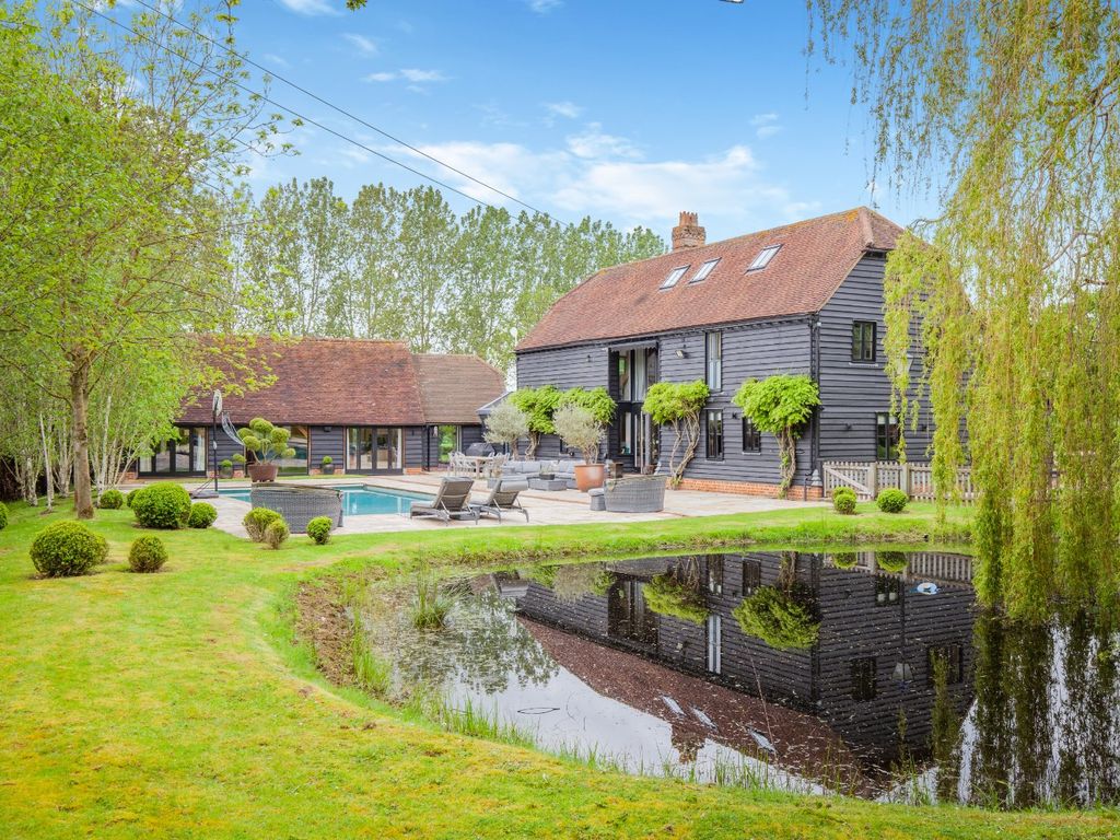 5 bed detached house for sale in Mount Road, Theydon Mount, Epping