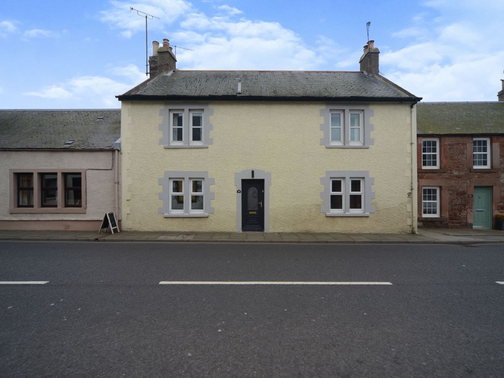 4 bed end terrace house for sale in West High Street, Greenlaw TD10