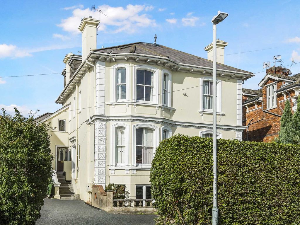2 bed flat for sale in Woodbury Park Road, Tunbridge Wells TN4 Zoopla