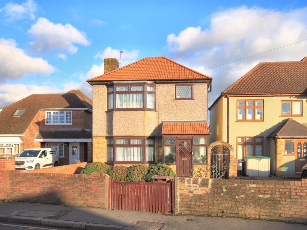 3 bed detached house for sale in Wellington Road North, Hounslow TW4, £