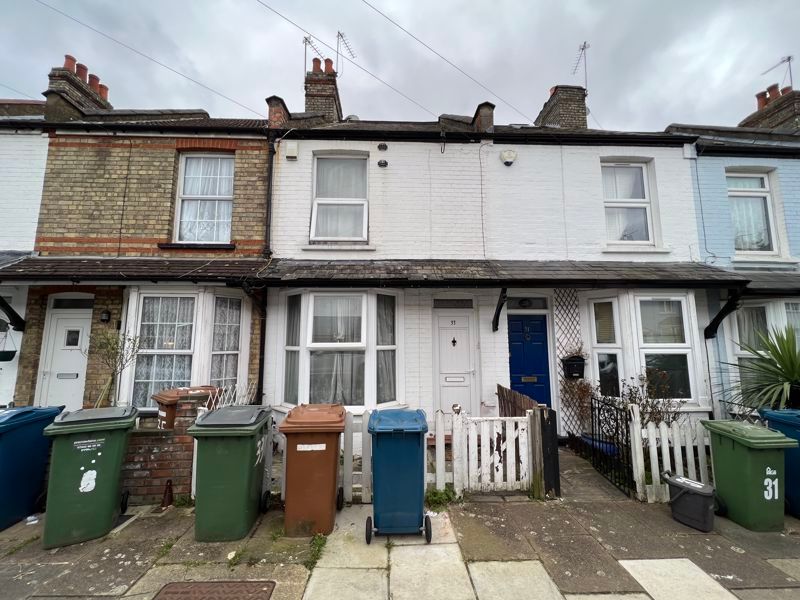 2 bed terraced house for sale in Mead Road, Edgware HA8 Zoopla