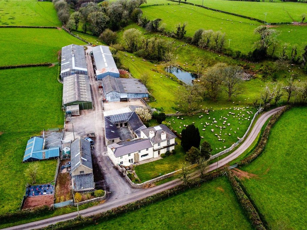 4 bed detached house for sale in Lamphey, Nr Pembroke, Pembrokeshire