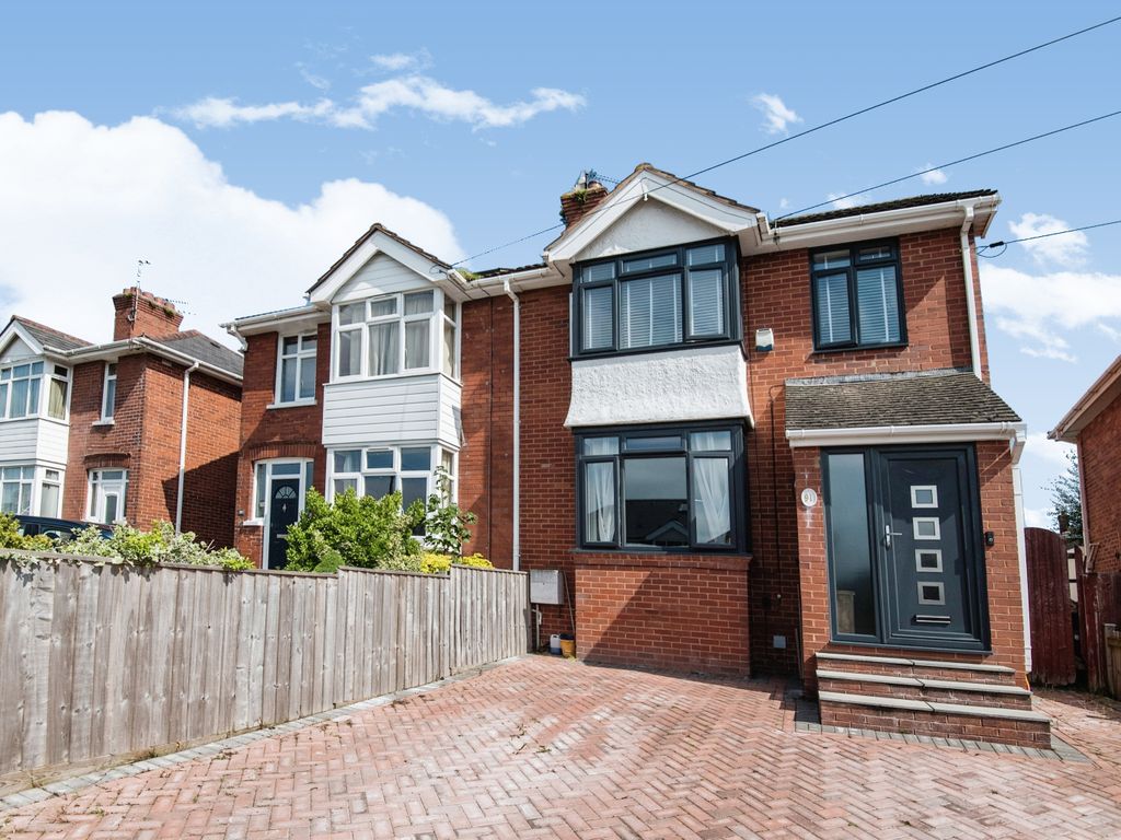 4 bed semidetached house for sale in Chard Road, Exeter, Devon EX1, £