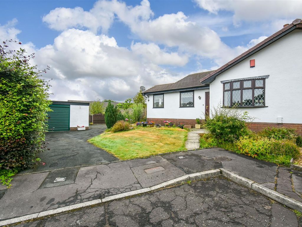 2 bed semidetached bungalow for sale in St. Peters Close, Darwen BB3