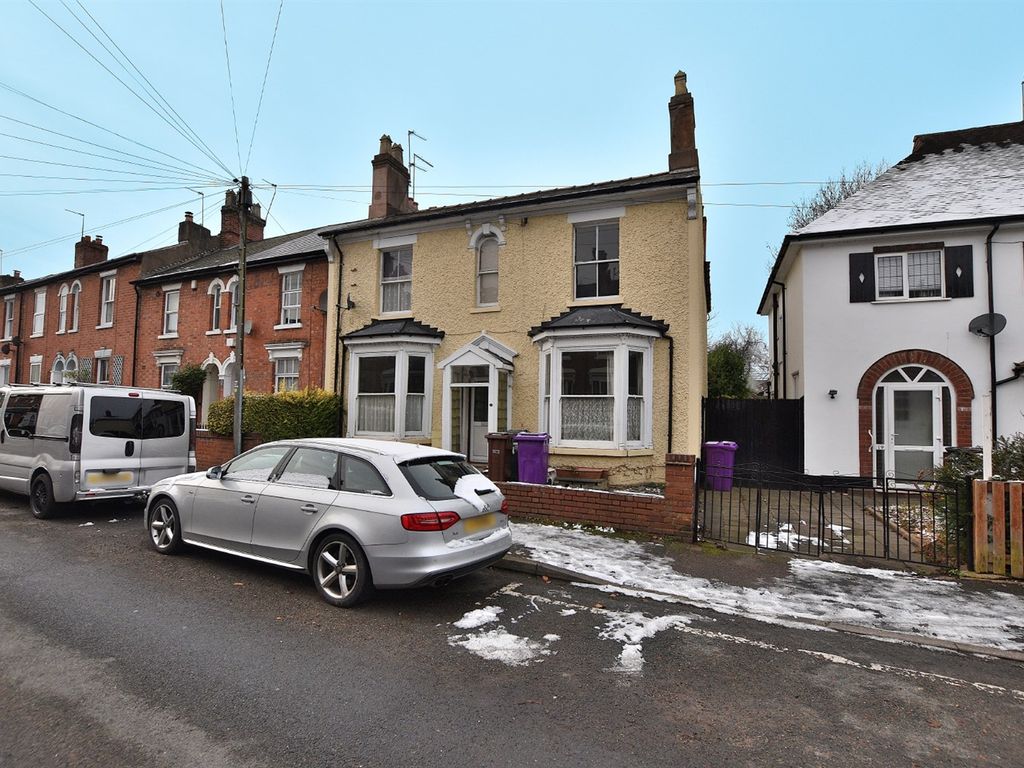4 bed property for sale in Larches Lane, Wolverhampton WV3 Zoopla