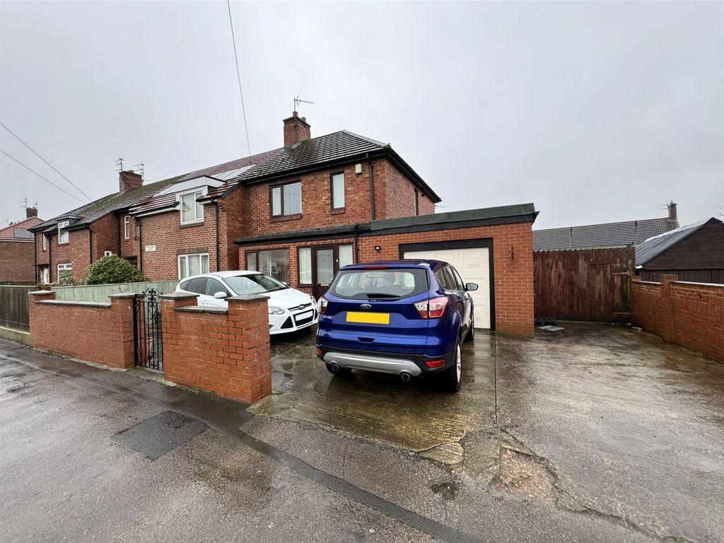 2 bed end terrace house for sale in Proudfoot Drive, Auckland