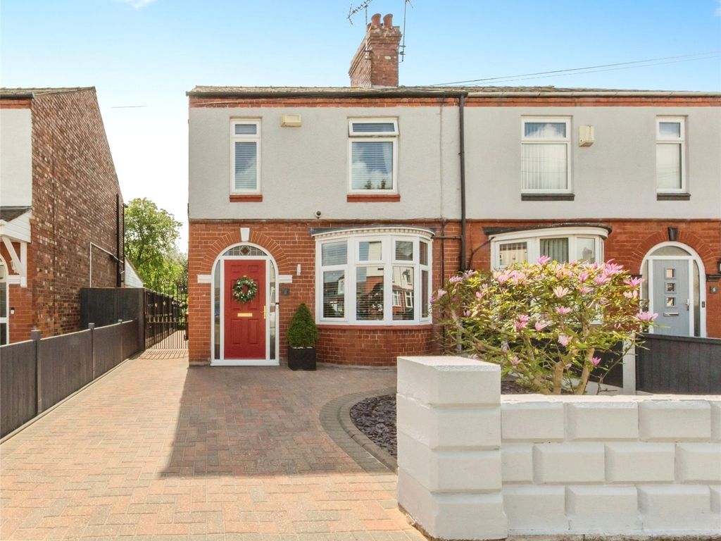 4 bed semidetached house for sale in Singleton Avenue, Crewe, Cheshire