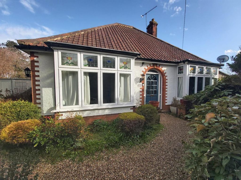 3 bed detached bungalow for sale in Foxhall Road, Ipswich IP3 Zoopla