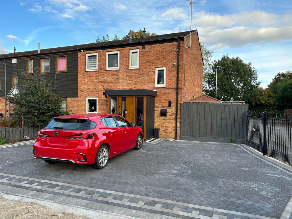 Fowler Close, Beaumont Leys LE4  