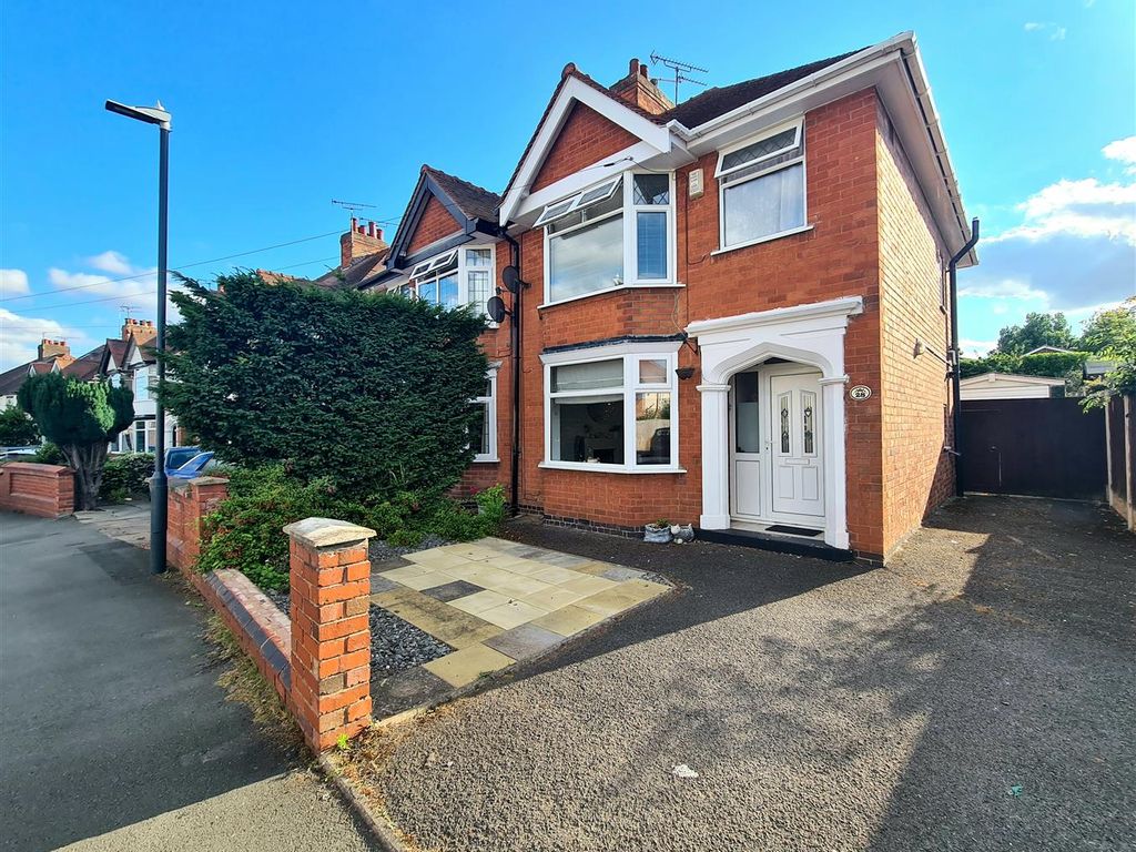 3 bed semidetached house for sale in Oakdene Crescent, Weddington