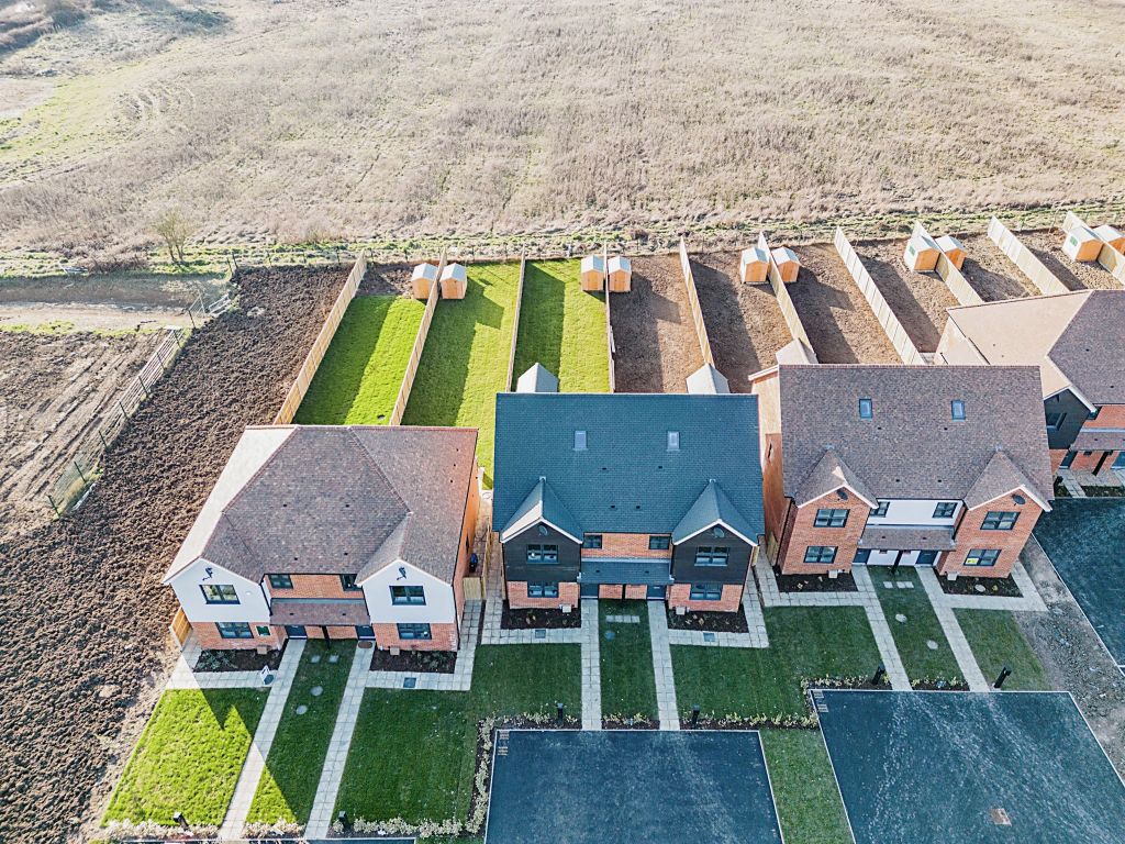 New home, 3 bed semidetached house for sale in Hoe Lane, Nazeing