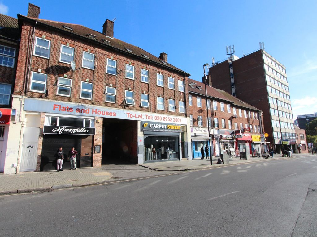 1 bed flat to rent in High Street, Edgware HA8, £1,150 pcm Zoopla