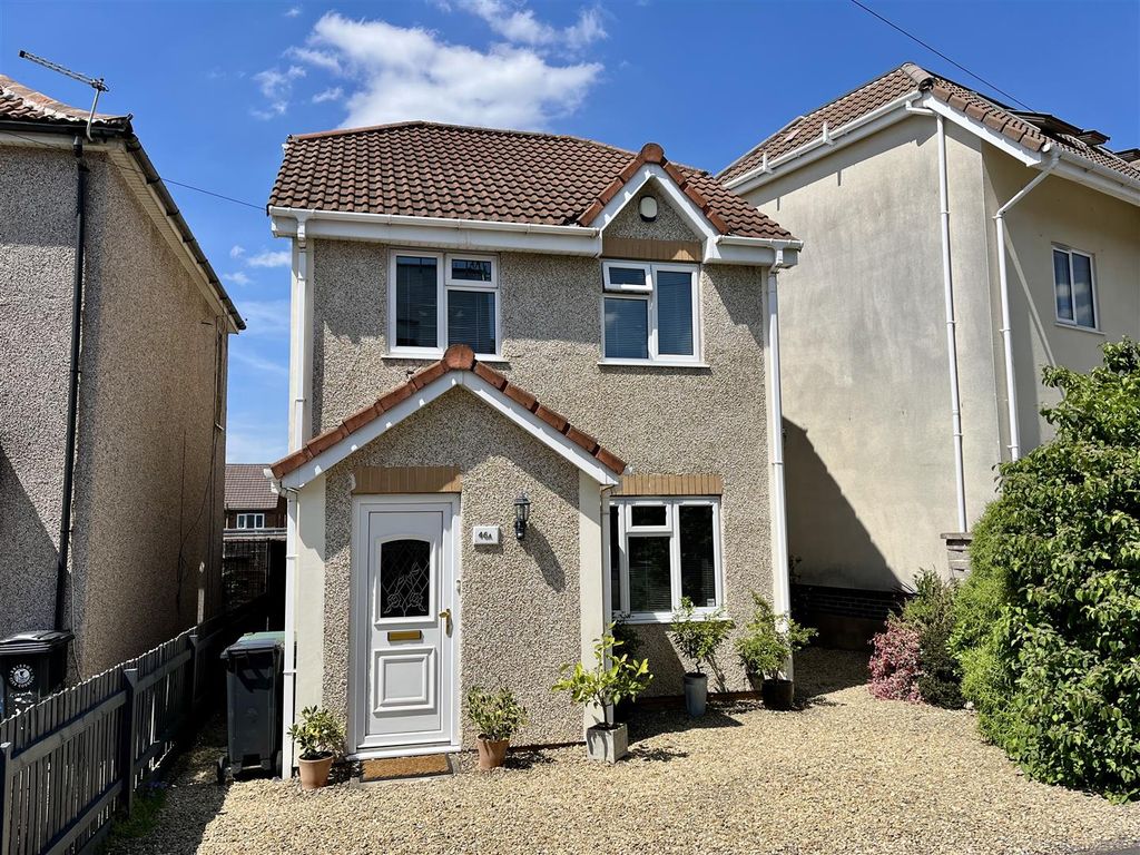 3 bed detached house for sale in Savoy Road, Brislington, Bristol BS4