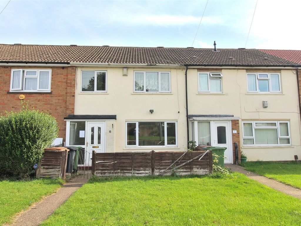 3 bed terraced house for sale in Masefield Close, Wellingborough NN8, £