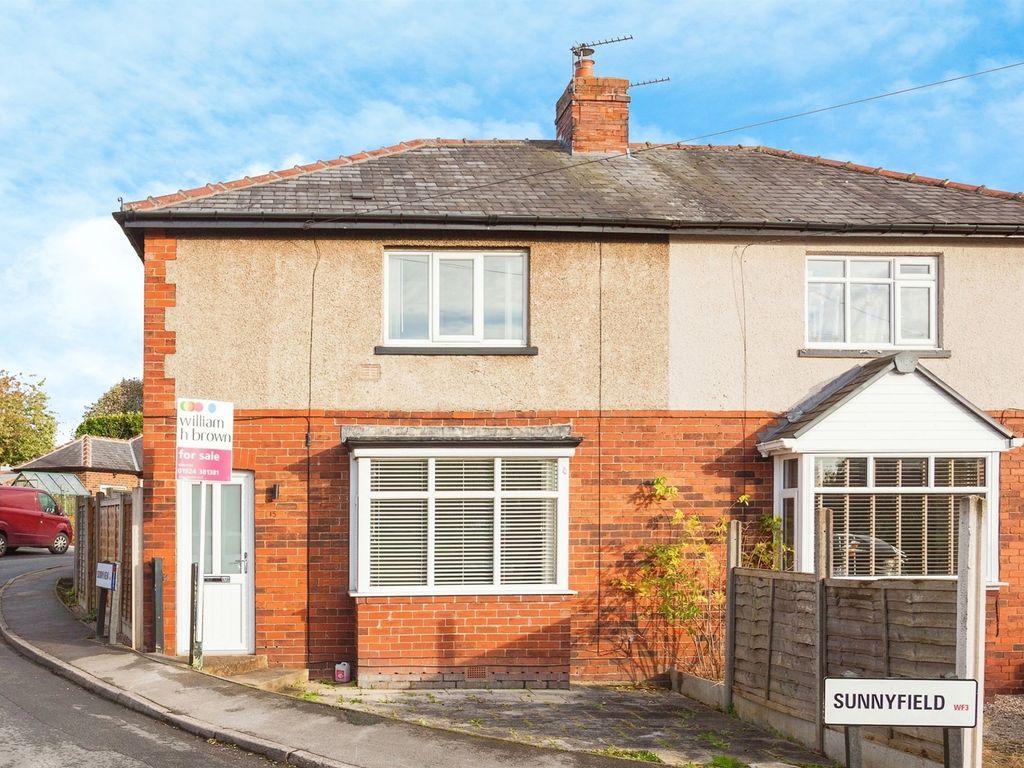 3 bed semidetached house for sale in Sunny Field, East Ardsley