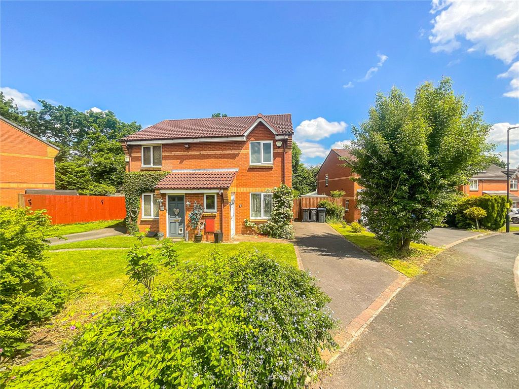 2 bed semidetached house for sale in Dovebridge Close, Sutton