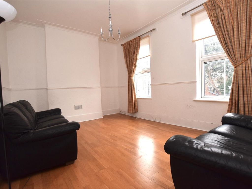 3 bed flat to rent in Blackstock Road, London N4 Zoopla
