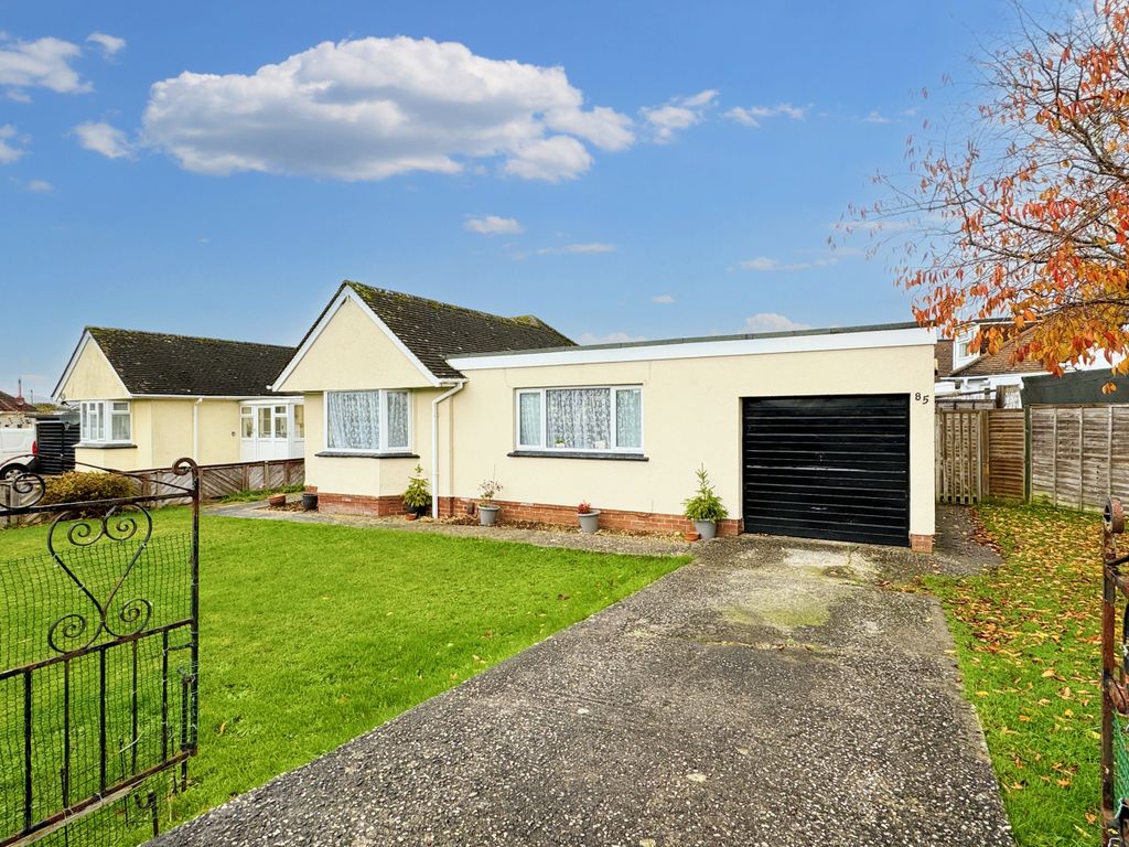 3 bed semidetached bungalow for sale in Clifford Avenue, Kingsteignton