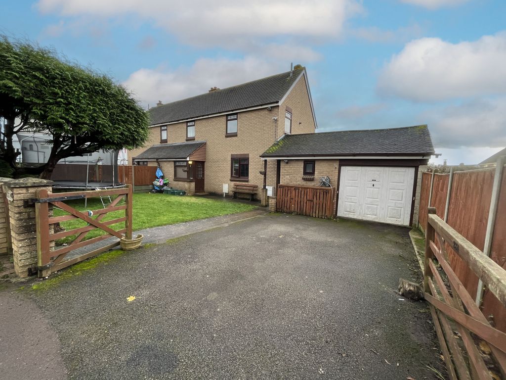 3 bed semidetached house for sale in Mount Pleasant, Lydney