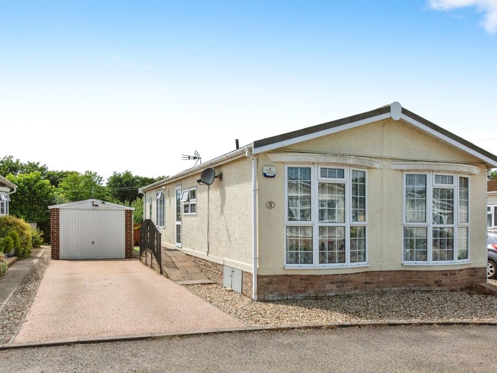 2 bed mobile/park home for sale in The Firs, Rushbrooke Lane, Bury St